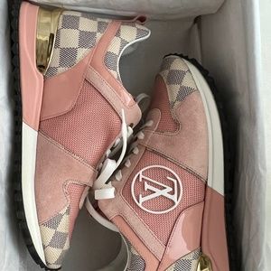 Louis Vuitton Tennis Shoes
